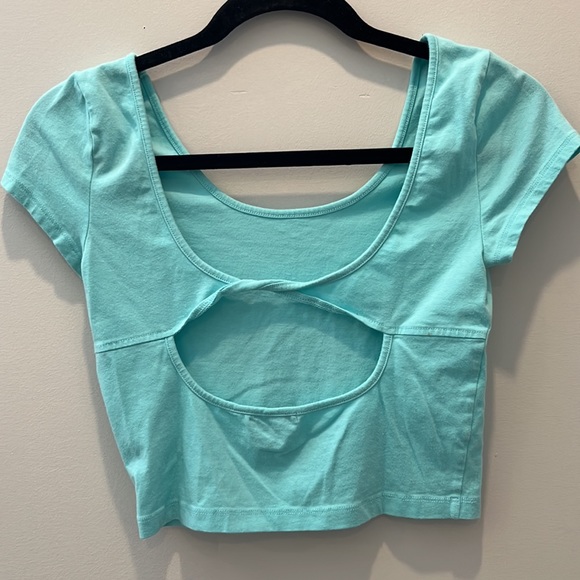 Scoop Neck Open Back Cropped T, Size S, Light Blue, EUC - Picture 2 of 3